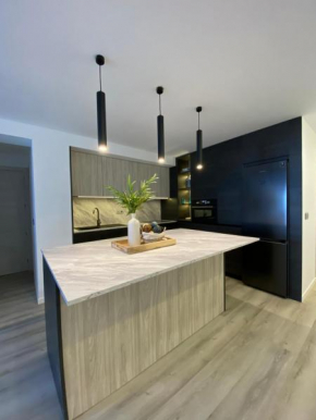 PRECIOSO APARTAMENTO A ESTRENAR EN CENTRO DE NERJA, Nerja